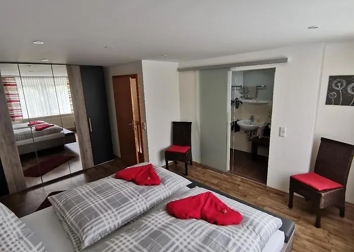 Isolde بودنمايس